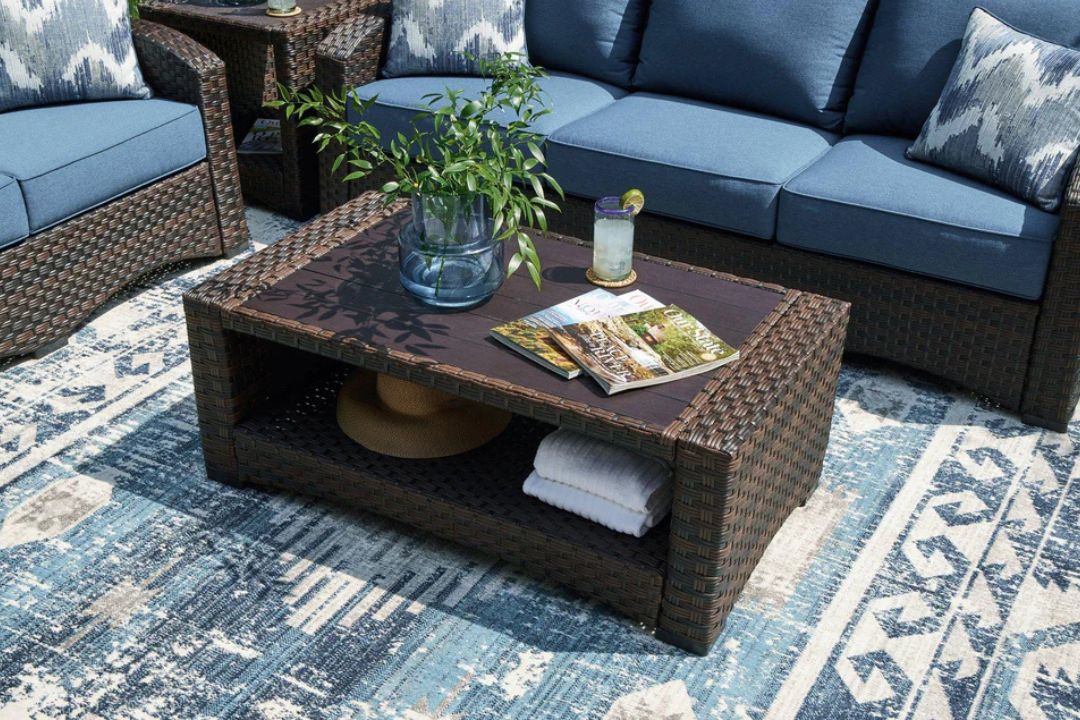 4 Tips For Arranging Your New Patio Furniture