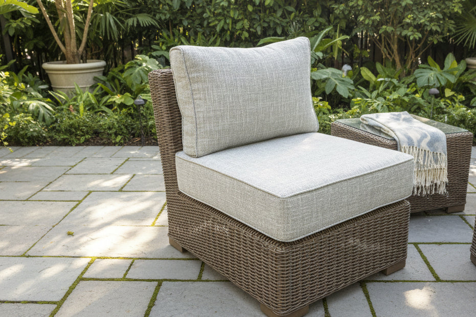 Logan Beach Armless Chair Sectional Insert with Cushion