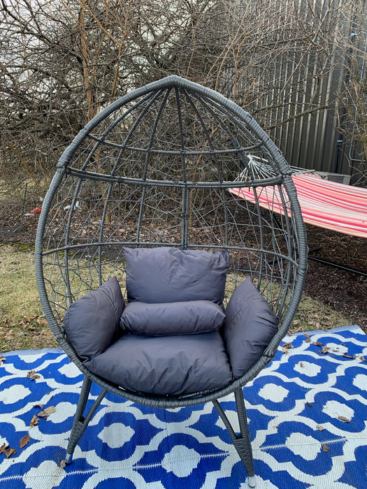 Standing Egg Chair w/ Cushion